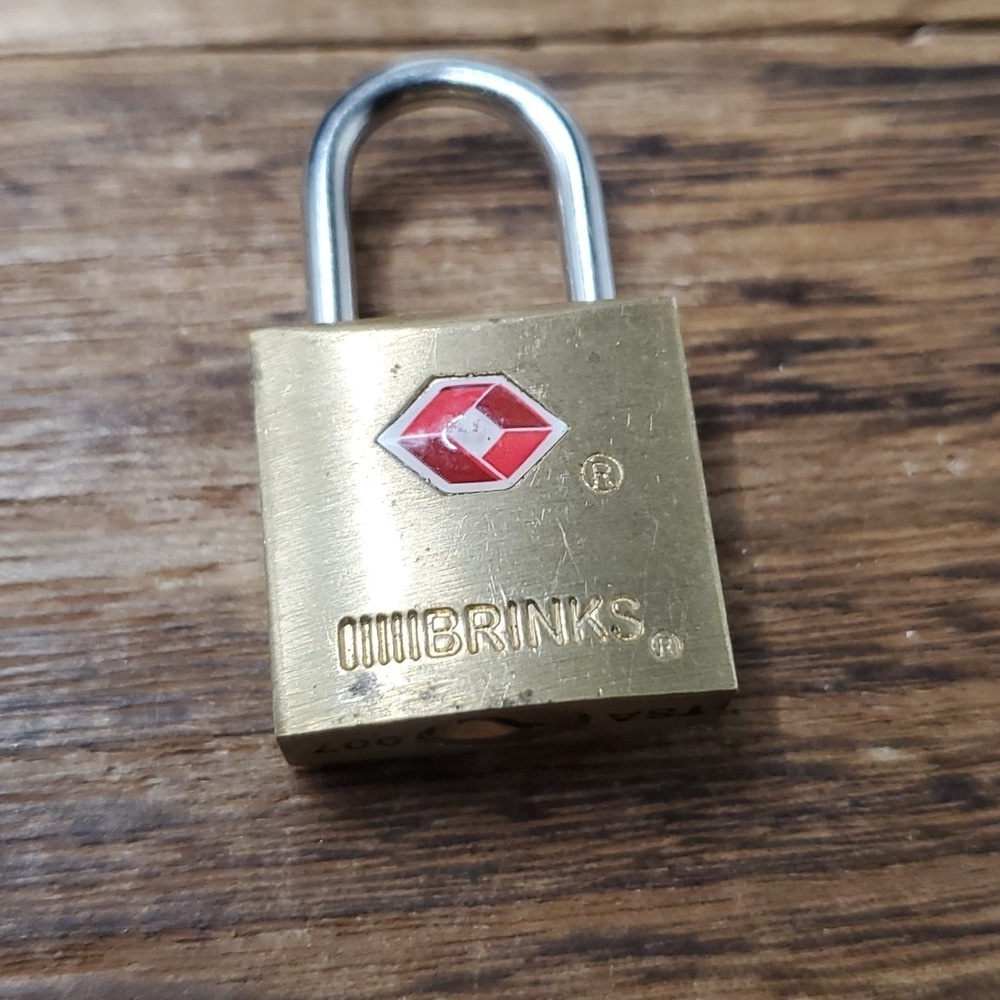 P201 lock‎ pendant